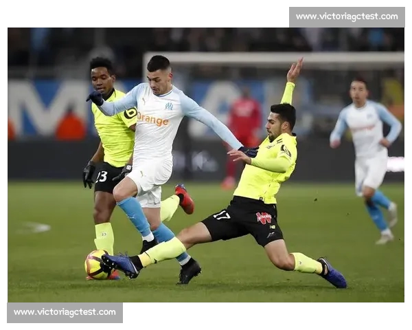 今晚足球精彩对决比分出炉各队表现引人关注分析战况走势